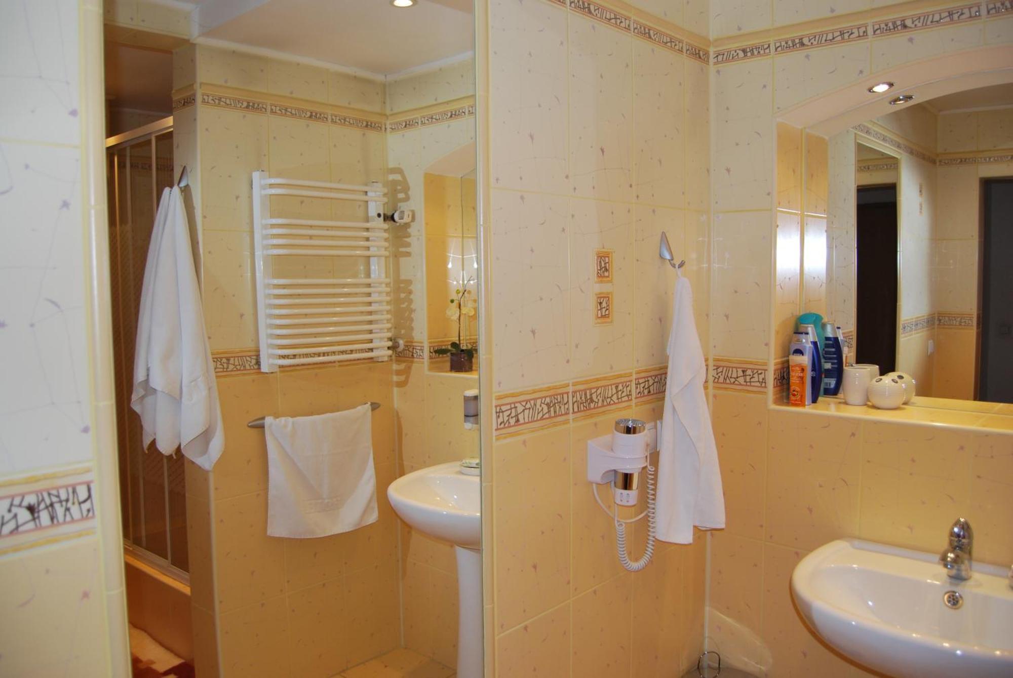 Hotel W Dobieszkowie Stryków Zimmer foto