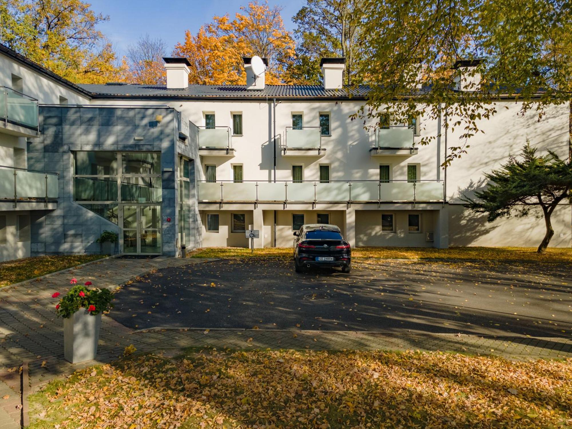 Hotel W Dobieszkowie Stryków Exterior foto