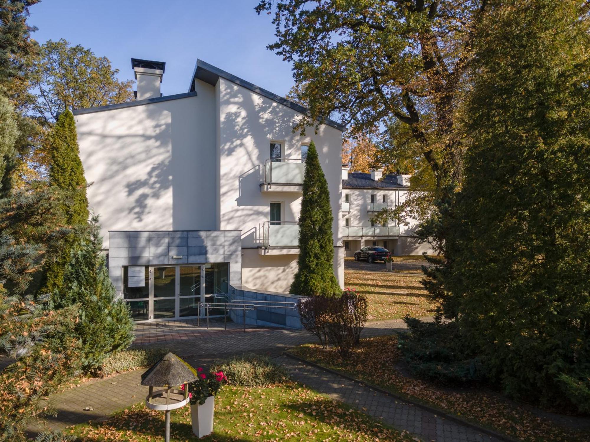 Hotel W Dobieszkowie Stryków Exterior foto